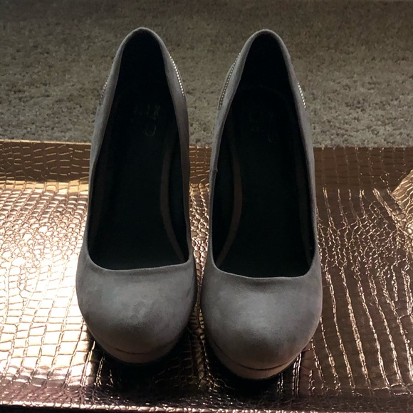 MIX NO. 6 Tan Zipper Detail Wedges size 10 - Picture 6 of 7